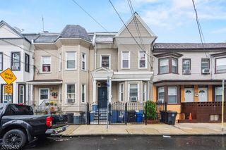 93 Garside St, Newark City, NJ 07104