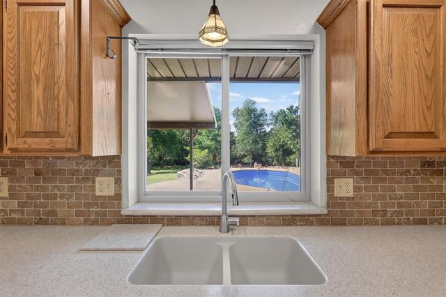 10616 SE 49th Street, Oklahoma City, OK 73150