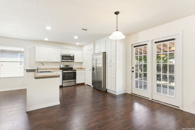 2614 Middleground, San Antonio, TX 78245