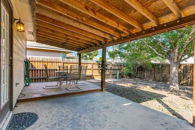 2614 Middleground, San Antonio, TX 78245