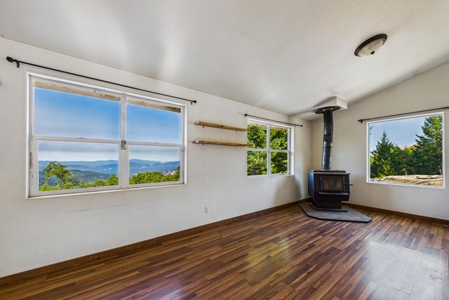 26092 Dyerville Loop Road, Garberville, CA 95542