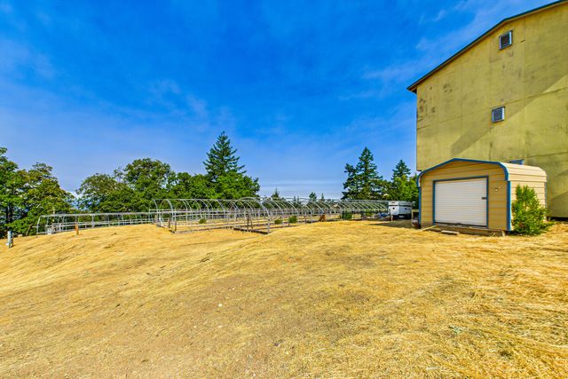 26092 Dyerville Loop Road, Garberville, CA 95542