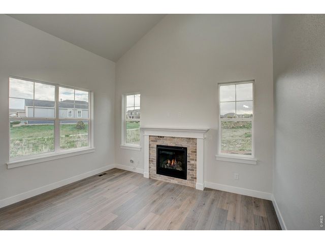 4204 Trapper Lake Dr, Loveland, CO 80538