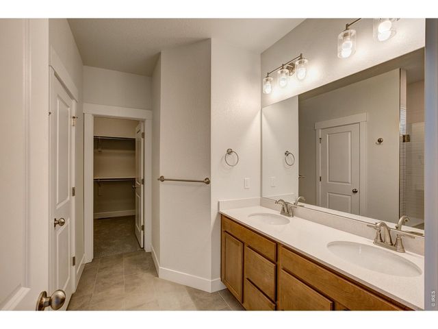 4204 Trapper Lake Dr, Loveland, CO 80538