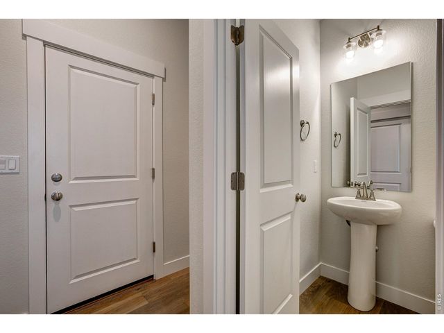 4204 Trapper Lake Dr, Loveland, CO 80538