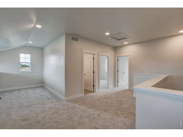 4204 Trapper Lake Dr, Loveland, CO 80538