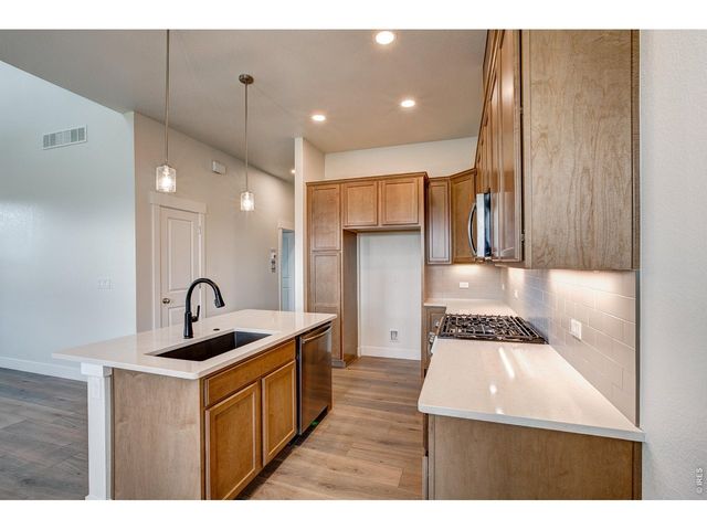 4204 Trapper Lake Dr, Loveland, CO 80538