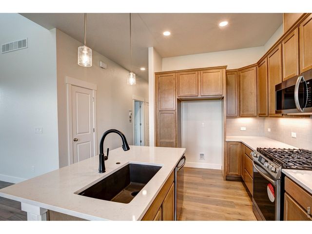 4204 Trapper Lake Dr, Loveland, CO 80538