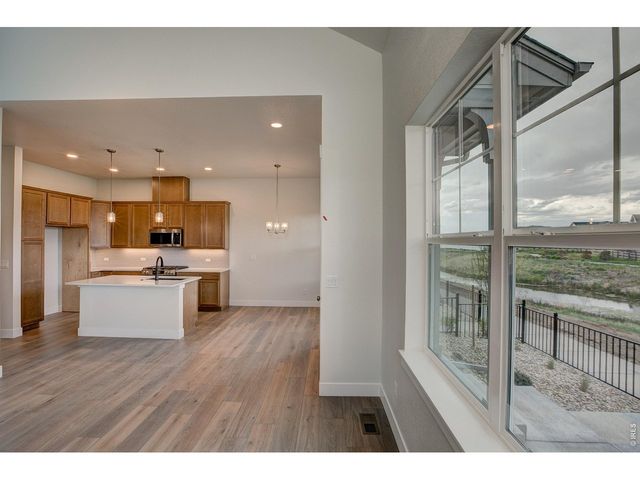 4204 Trapper Lake Dr, Loveland, CO 80538