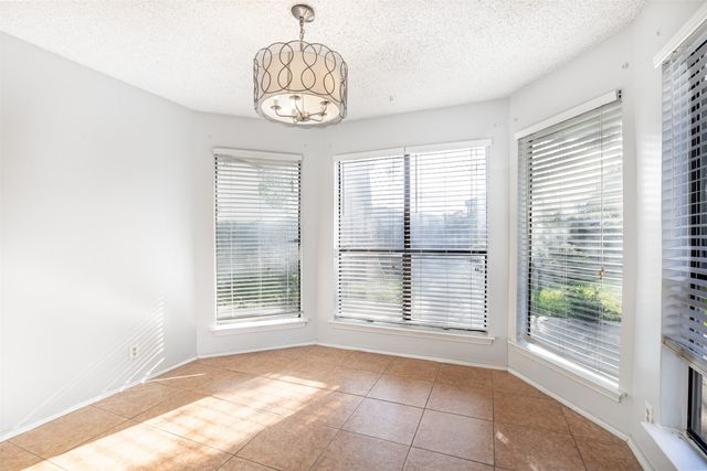 1102 St Croix Court, Arlington, TX 76012