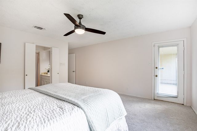 1102 St Croix Court, Arlington, TX 76012