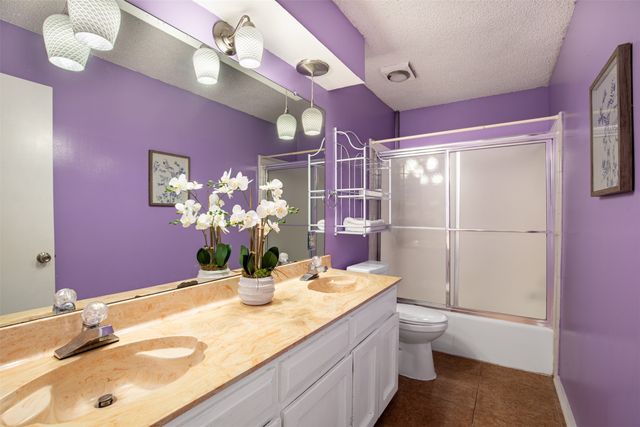 1102 St Croix Court, Arlington, TX 76012