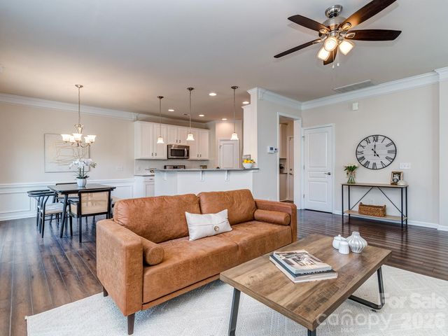 4354 Park South Station Boulevard, Charlotte, NC 28210