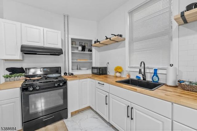 45 Seymour Ave, Newark City, NJ 07108