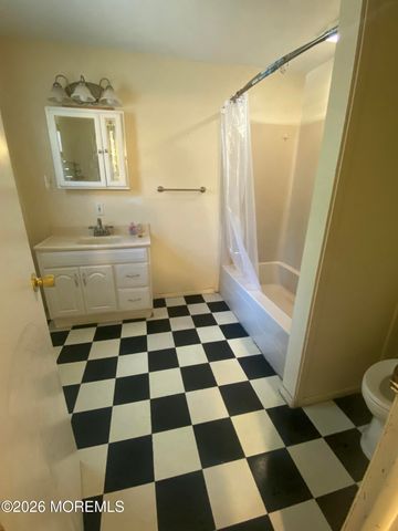 61 Cooney Avenue, Hamilton, NJ 08619