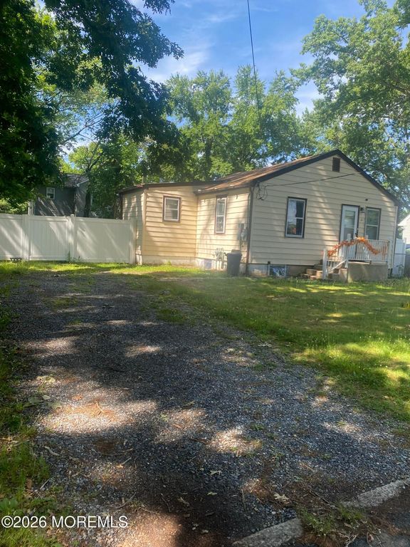 61 Cooney Avenue, Hamilton, NJ 08619