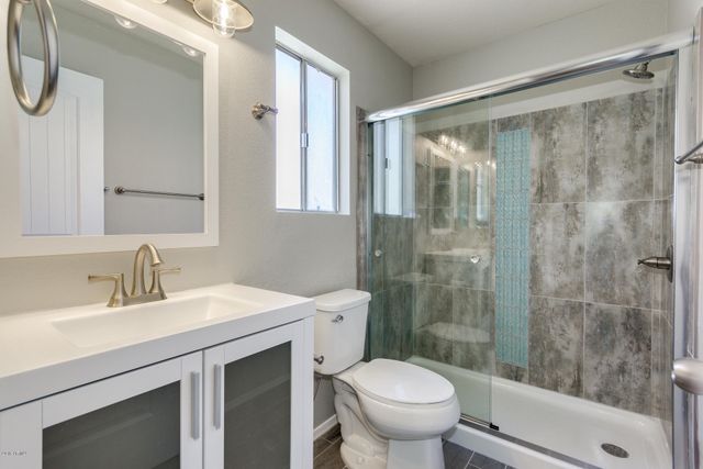5237 W JUPITER Way N, Chandler, AZ 85226