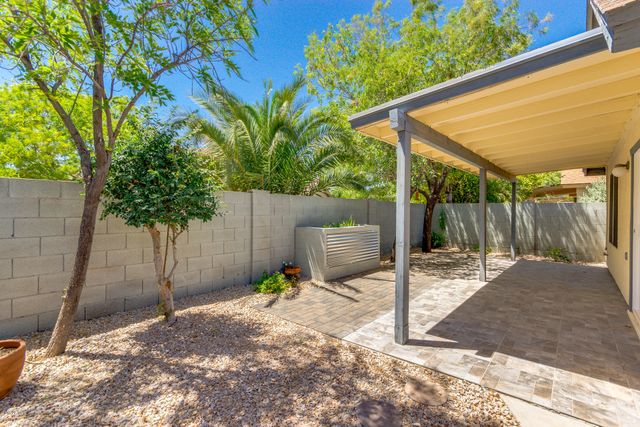 5237 W JUPITER Way N, Chandler, AZ 85226
