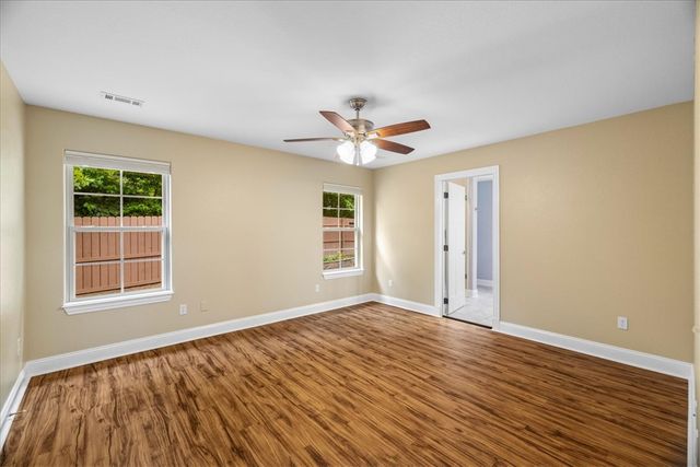 50 Kent Drive, Bella Vista, AR 72714