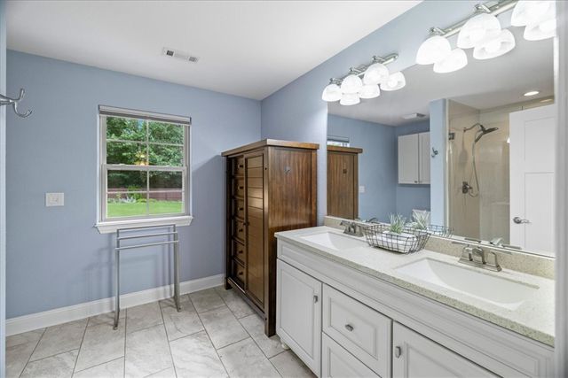 50 Kent Drive, Bella Vista, AR 72714