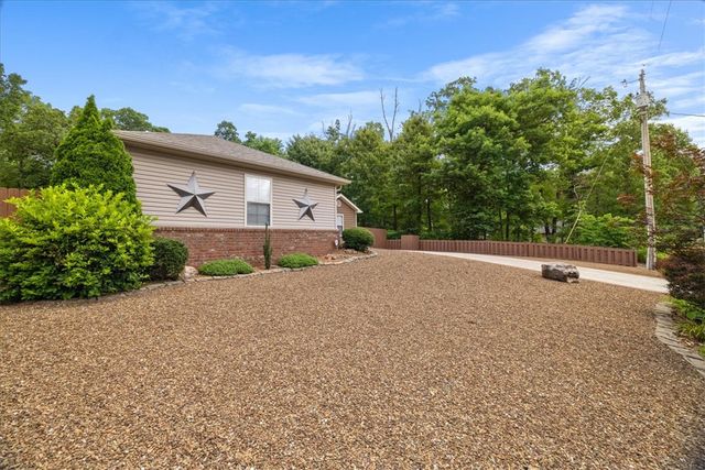 50 Kent Drive, Bella Vista, AR 72714