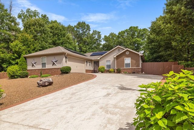 50 Kent Drive, Bella Vista, AR 72714