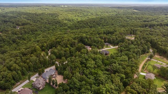 50 Kent Drive, Bella Vista, AR 72714