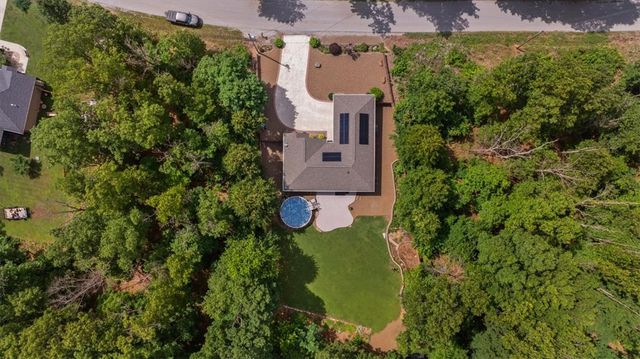 50 Kent Drive, Bella Vista, AR 72714