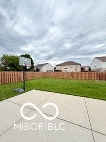 417 Legacy Boulevard, Greenwood, IN 46143