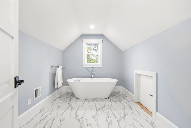 4 Whitcomb Street, Natick, MA 01760