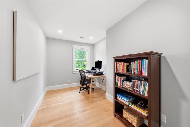 4 Whitcomb Street, Natick, MA 01760
