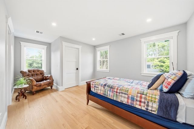 4 Whitcomb Street, Natick, MA 01760