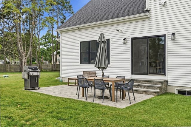 4 Whitcomb Street, Natick, MA 01760