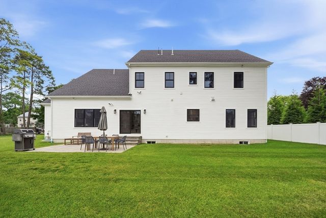4 Whitcomb Street, Natick, MA 01760