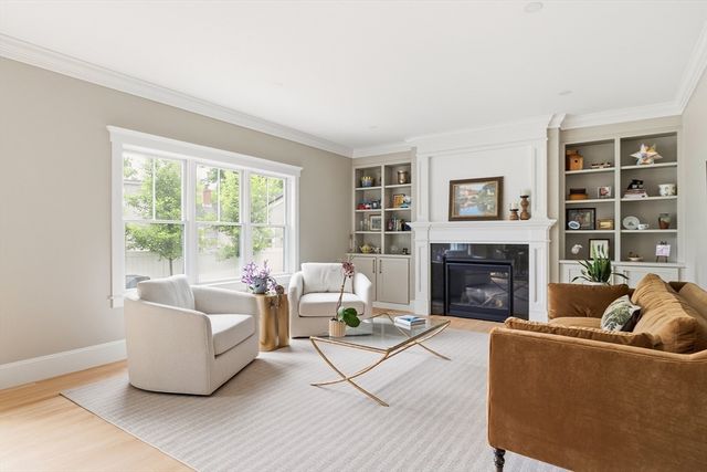 4 Whitcomb Street, Natick, MA 01760