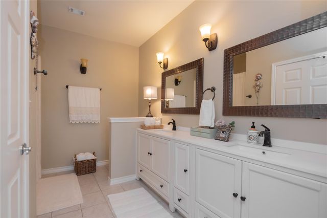 5402 Beacon DR A, Austin, TX 78734