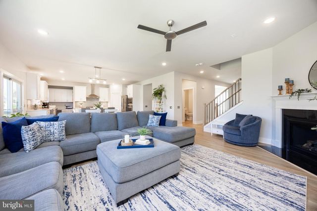 1038 ARTHUR DR, Souderton, PA 18964