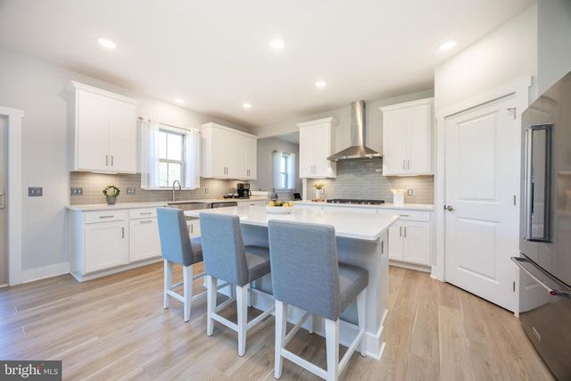 1038 ARTHUR DR, Souderton, PA 18964