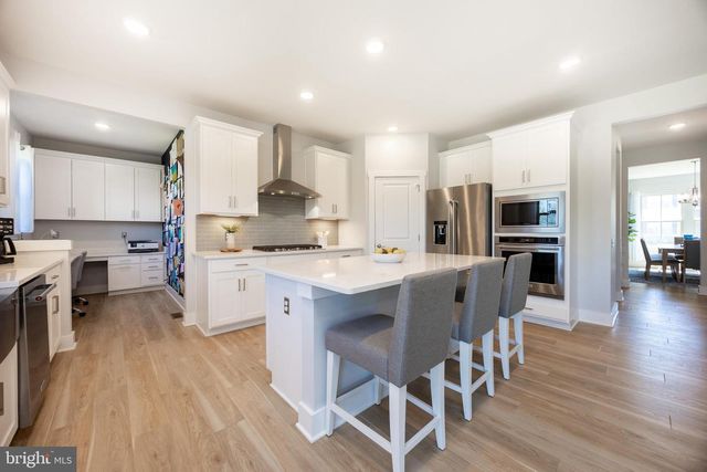 1038 ARTHUR DR, Souderton, PA 18964