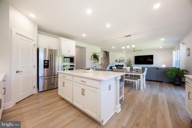 1038 ARTHUR DR, Souderton, PA 18964