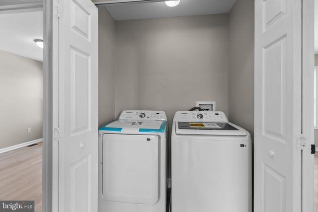 8 BASTILLE LOOP, Newark, DE 19702