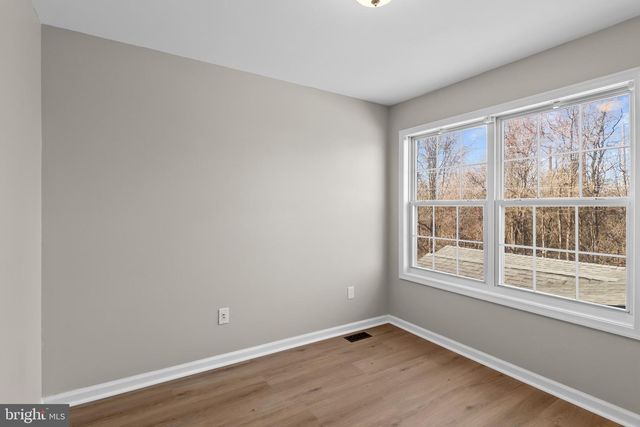 8 BASTILLE LOOP, Newark, DE 19702