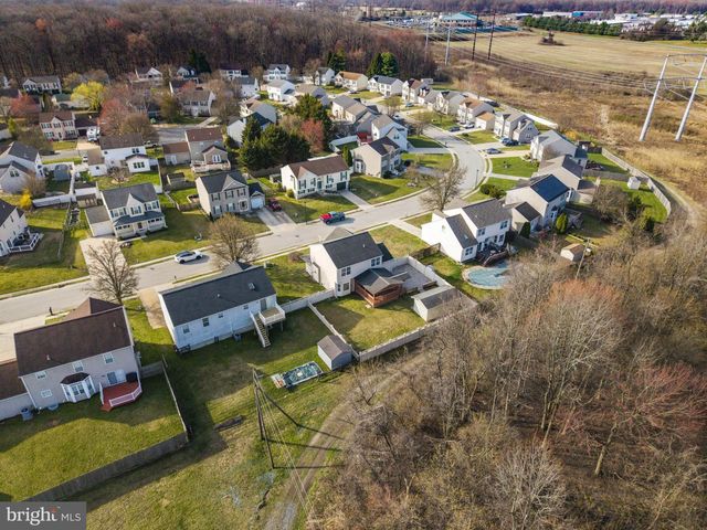 8 BASTILLE LOOP, Newark, DE 19702