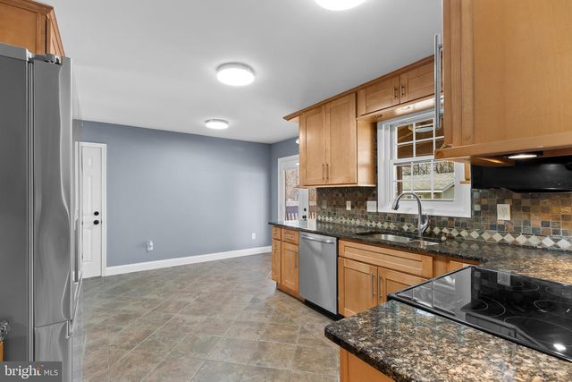 8 BASTILLE LOOP, Newark, DE 19702