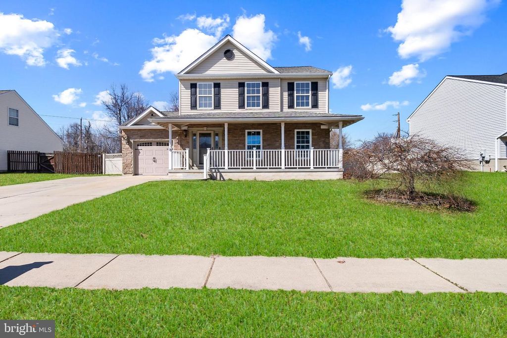 8 BASTILLE LOOP, Newark, DE 19702