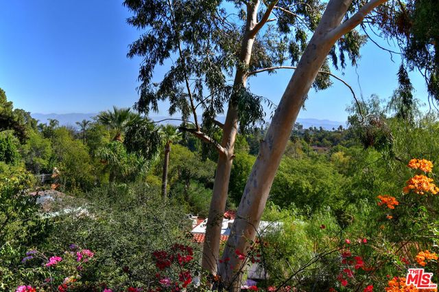 20150 Delita Drive, Woodland Hills, CA 91364