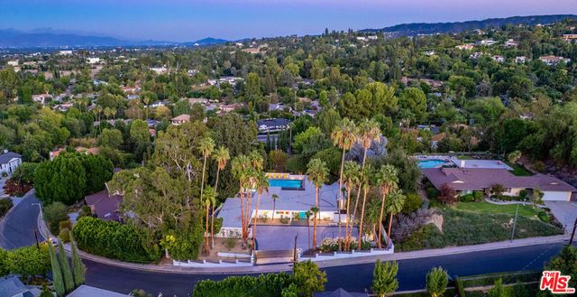 20150 Delita Drive, Woodland Hills, CA 91364