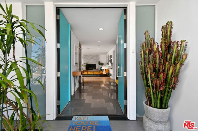 20150 Delita Drive, Woodland Hills, CA 91364