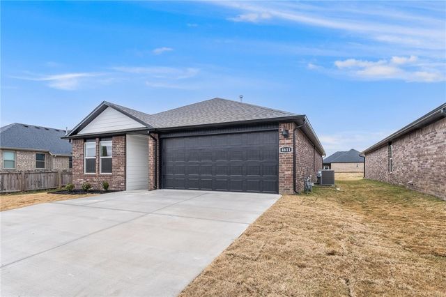 4611 W Barhem Drive, Fayetteville, AR 72704