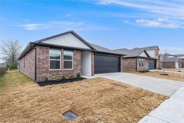 4611 W Barhem Drive, Fayetteville, AR 72704